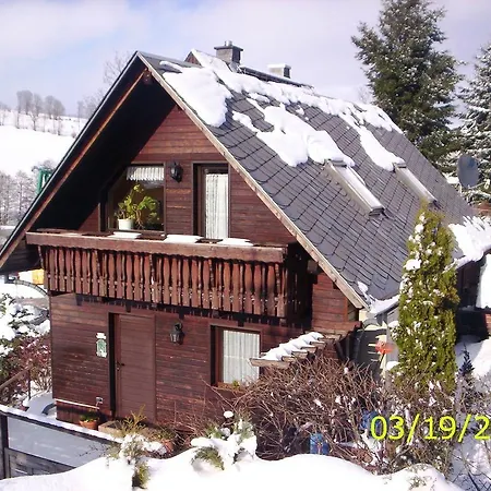 Дом отдыха Charming Holiday In Cranzahl Near The Forest Кроттендорф